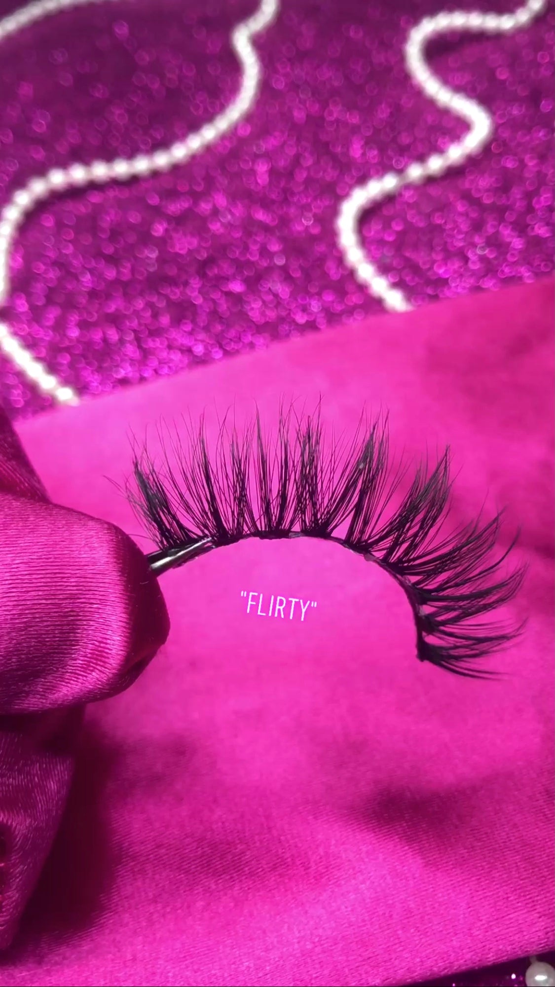 FLIRTY LASH